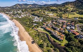 Aqualuna Beach Resort